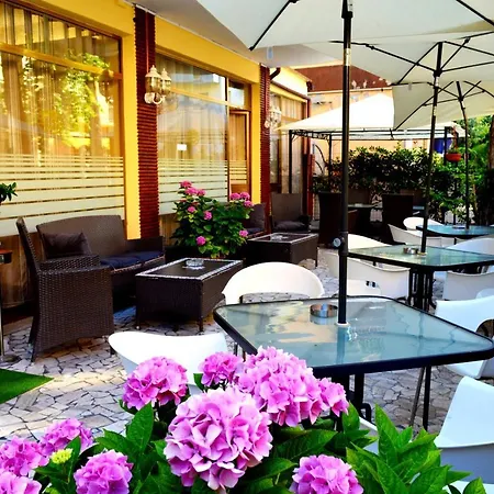 Πανσιόν New Cirene For Two People Full Package *
